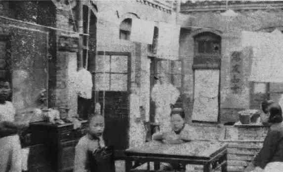 旧天津下三等妓院院落。