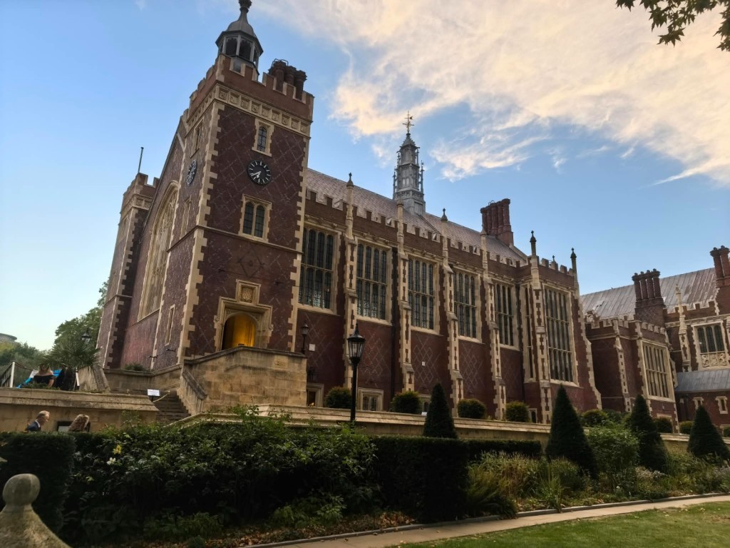 正式晚宴在林肯律師學院（Lincoln’s Inn）內的大禮堂（Great Hall）內舉行。