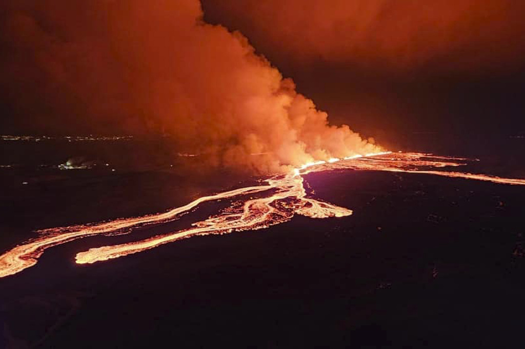 冰岛火山4个月内第4次爆发。美联社