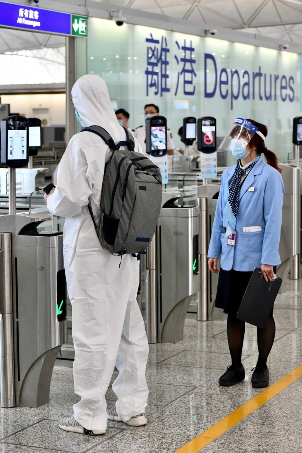 林鄭月娥說港人接種疫苗後出入境有機會仍然要檢疫。