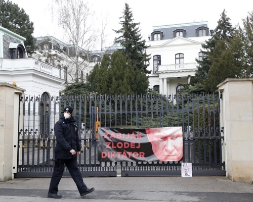 俄羅斯駐布拉格大使館。AP