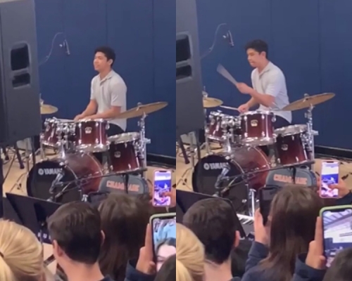 高中生表演成人網站片頭曲引全場起哄。網上圖片