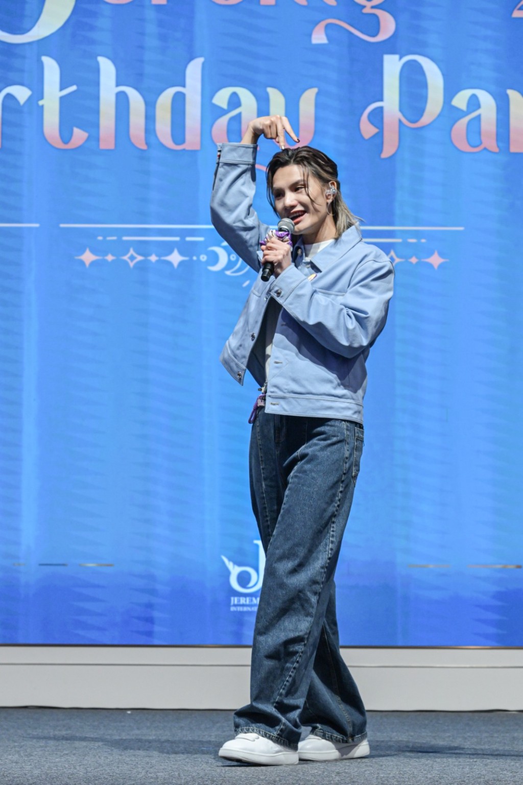 Jeremy生日提早酒店開Party。 Jeremy生日提早酒店開Party。