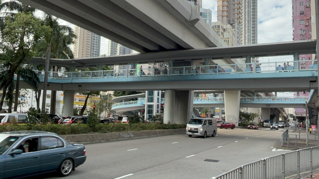 旺角藏毒男反抗截查遭制服 女警被推跌手傷送院。資料圖片