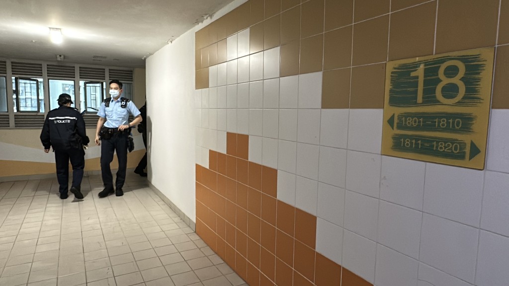 警員封鎖現場調查。劉漢權攝 警員封鎖現場調查。劉漢權攝