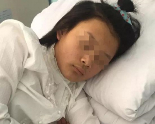 女生被打導致神經性耳聾。網上圖片