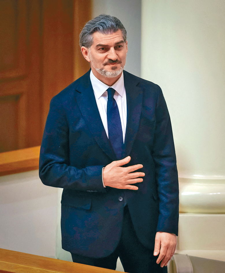 格魯吉亞新總統卡韋拉什維利曾是職業足球員。