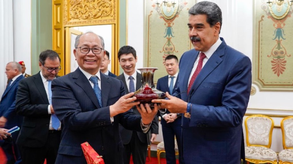 委內瑞拉總統馬杜羅周五在首都卡拉卡斯,會見中國政府拉美事務特別代表邱小琪。 委內瑞拉總統馬杜羅周五在首都卡拉卡斯,會見中國政府拉美事務特別代表邱小琪。