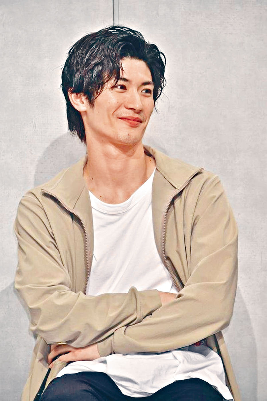 三浦春馬前日自殺去世，有指在其家中發現日記內寫着「很想死」。