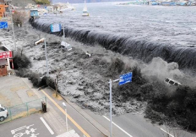当年大地震死亡惨重。KoiQuestion on VisualHunt.com 当年大地震死亡惨重。KoiQuestion on VisualHunt.com