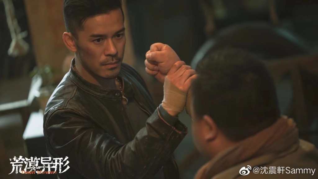 Sammy在內地劇接劇,除了演出古裝,亦有參演時裝作品《荒漠異形》。