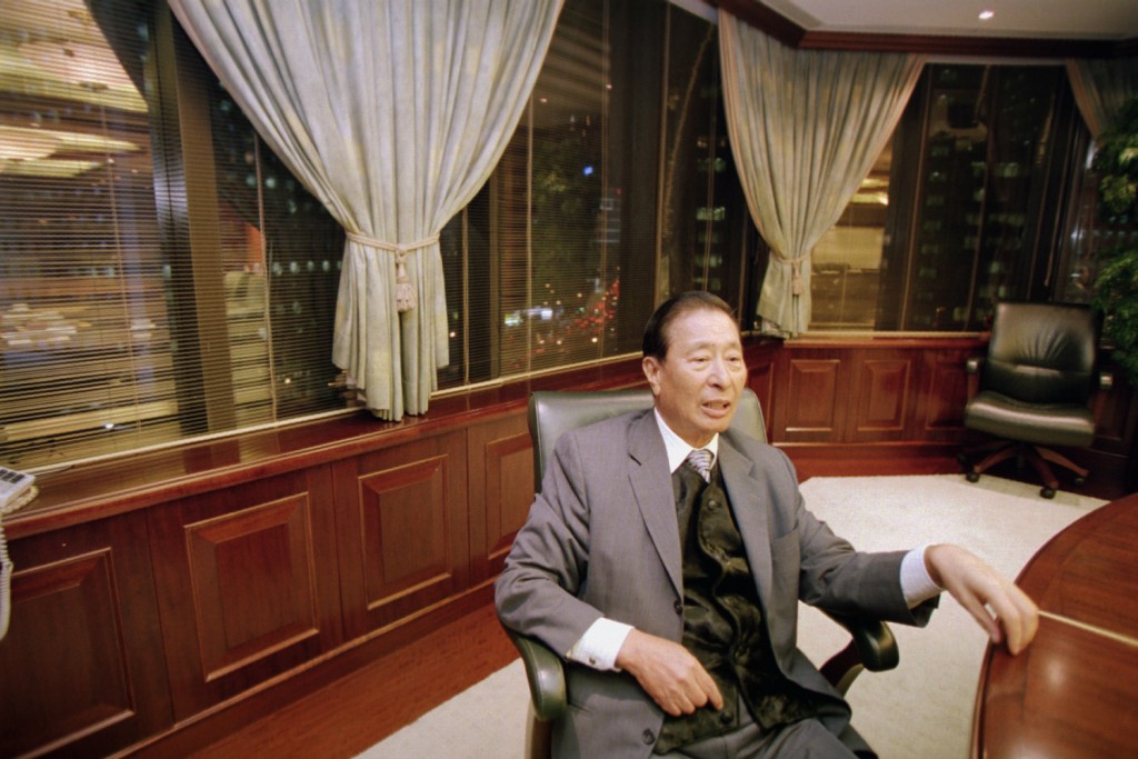恒基創辦人李兆基持有的山頂白加道大宅，租值高達2,490.24萬，再度蟬聯「租值王」。