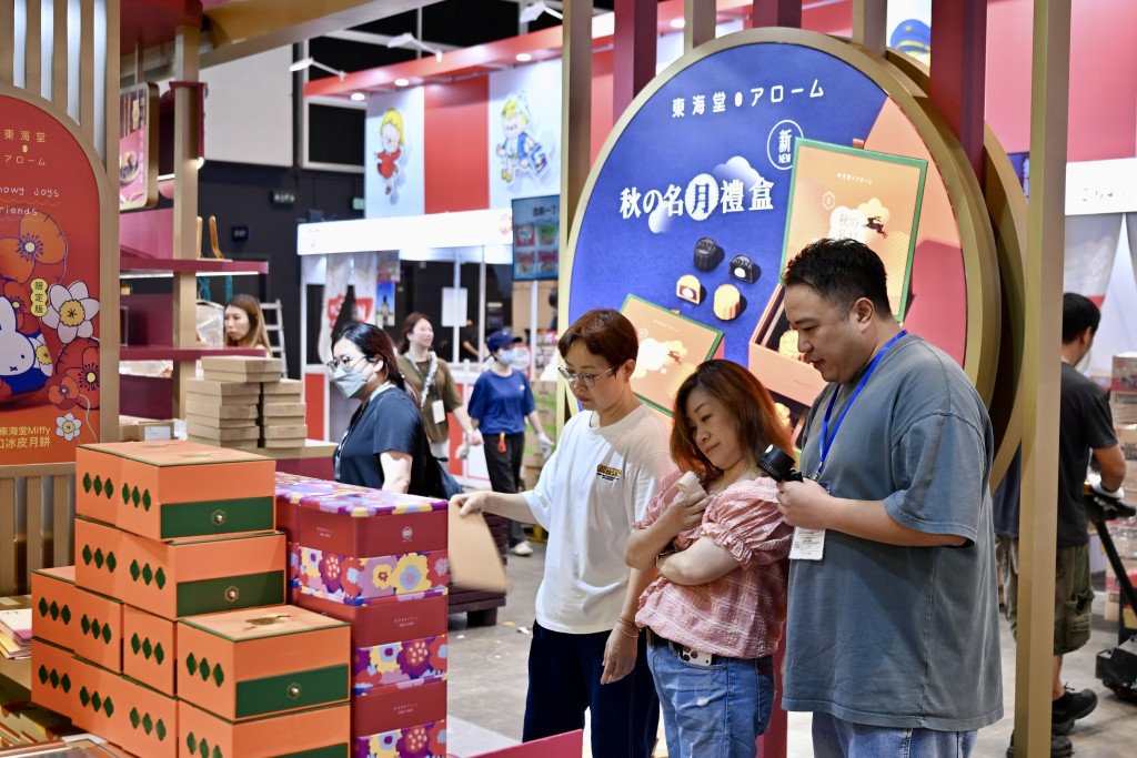 此外,今年大會設有攤位推廣全新統一品牌「優鮮港品」,主打本地漁農產品。 此外,今年大會設有攤位推廣全新統一品牌「優鮮港品」,主打本地漁農產品。
