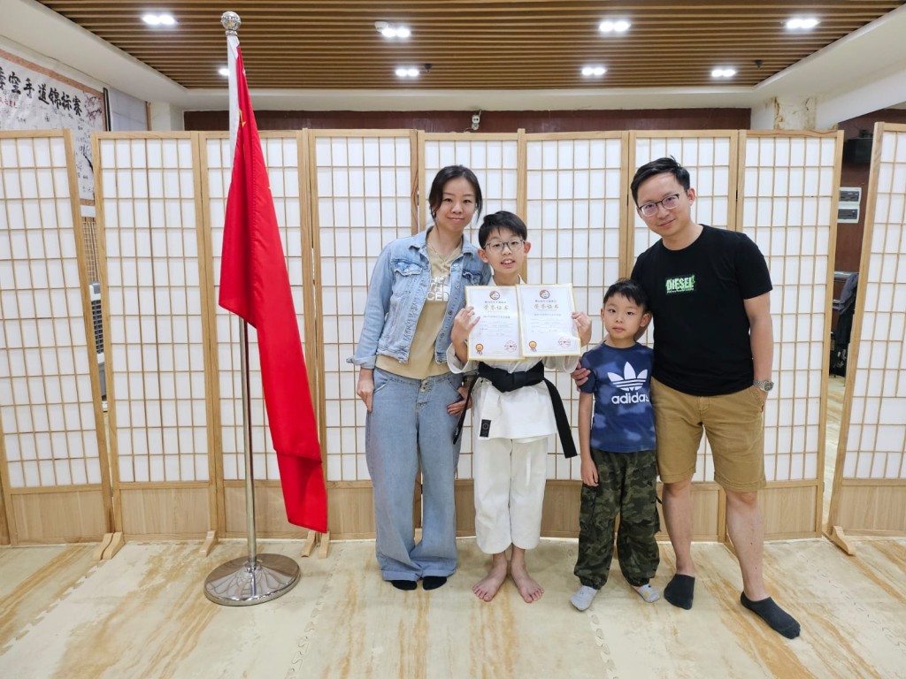 （左至右）林太、哥哥林智睿（12歲）、弟弟林浚喬（7歲）（圖片來源：受訪者提供）