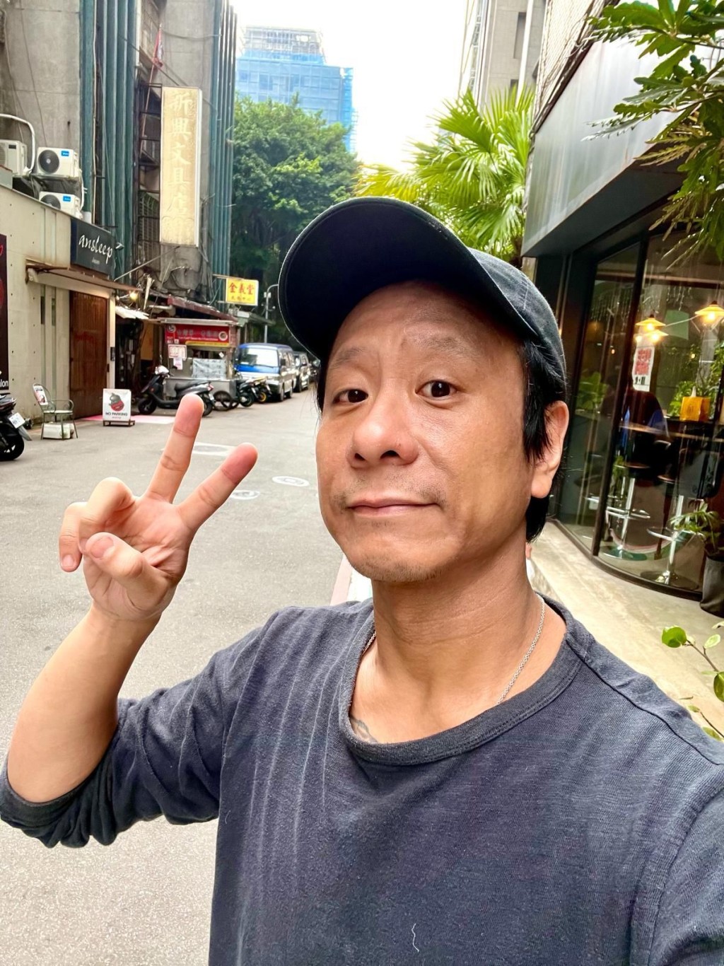 朱栢康曾為台灣太太修心養性，一度定居當地。