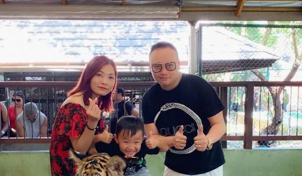 蔣嘉瑩已婚兼育有一子。 蔣嘉瑩已婚兼育有一子。