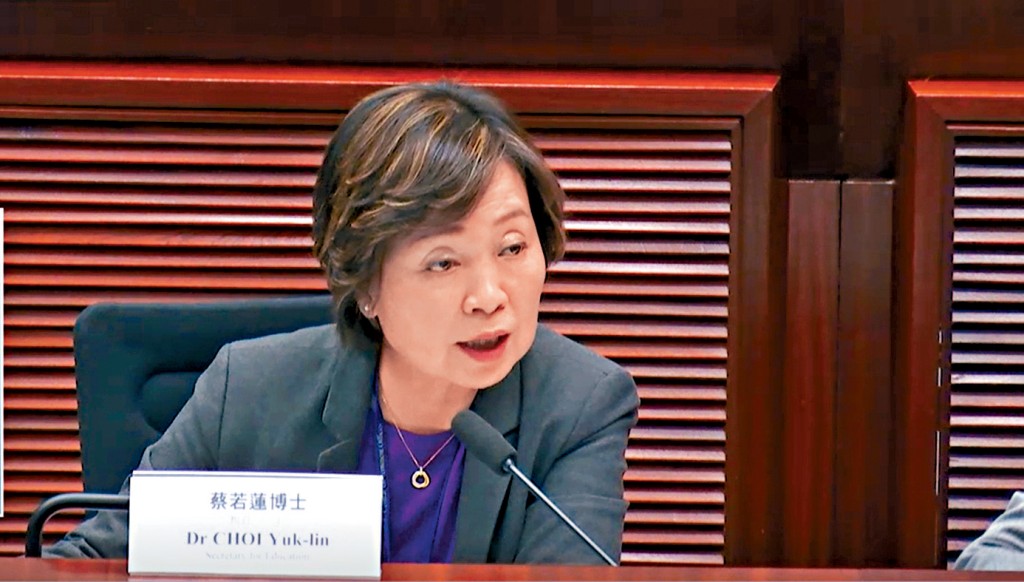 蔡若蓮在教育事務委員會上表示，大學可通過引入產學研合作等方式「開源」，惟釐定非本地生學費是按課程的實際成本計算，並非與收入掛鈎。