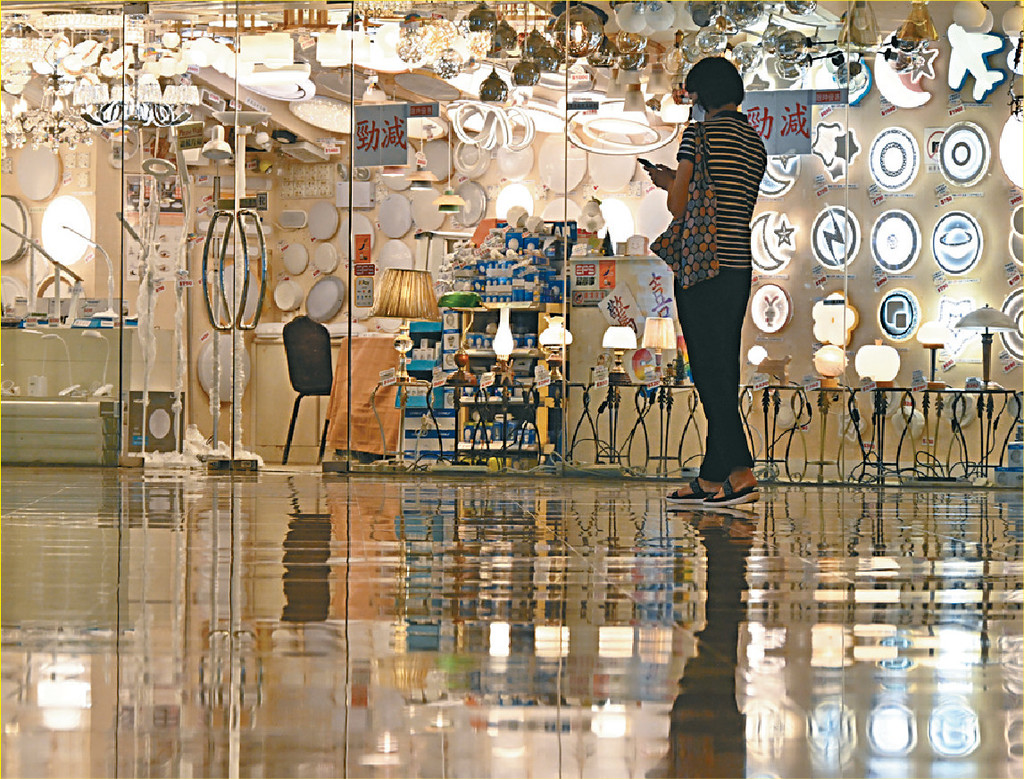 ■中電推出一連串計劃惠及基層市民及有需要人士。