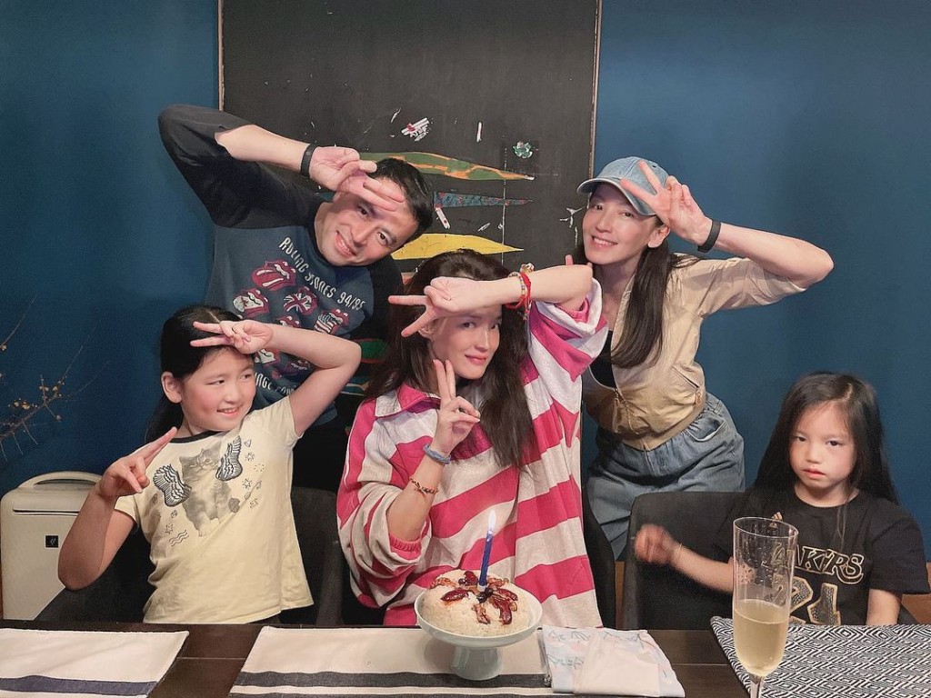 當時還與林熙蕾一家度生日。