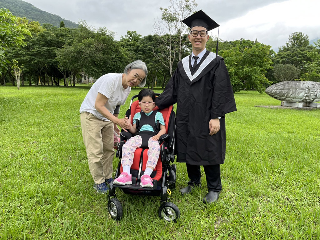 吳明勇今年順利畢業,更透露將來打算繼續攻讀研究所,冀幫助更多的人。