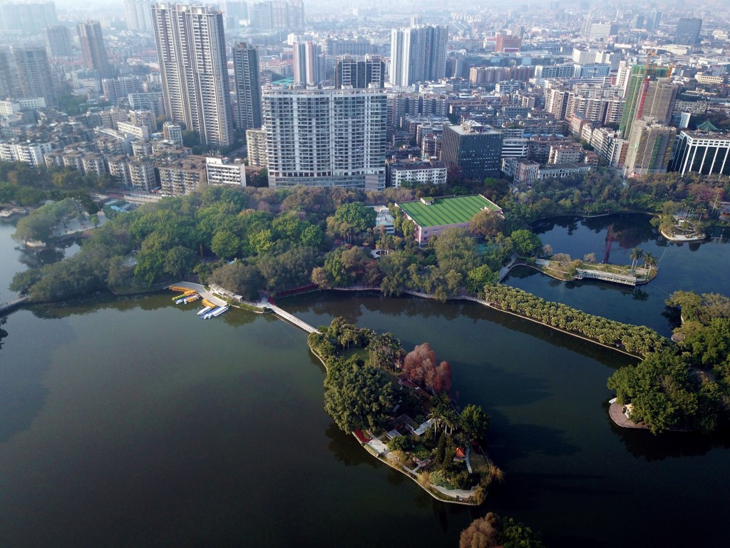流花湖公园。 中新社