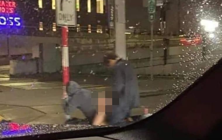 西雅圖街頭驚見性愛場面 。