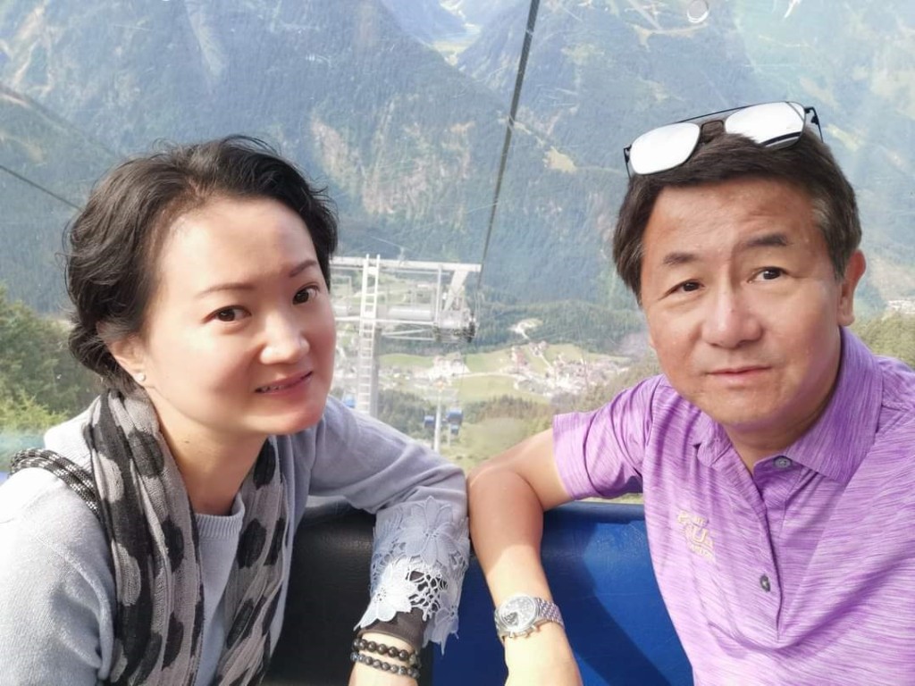 余国贤和他太太