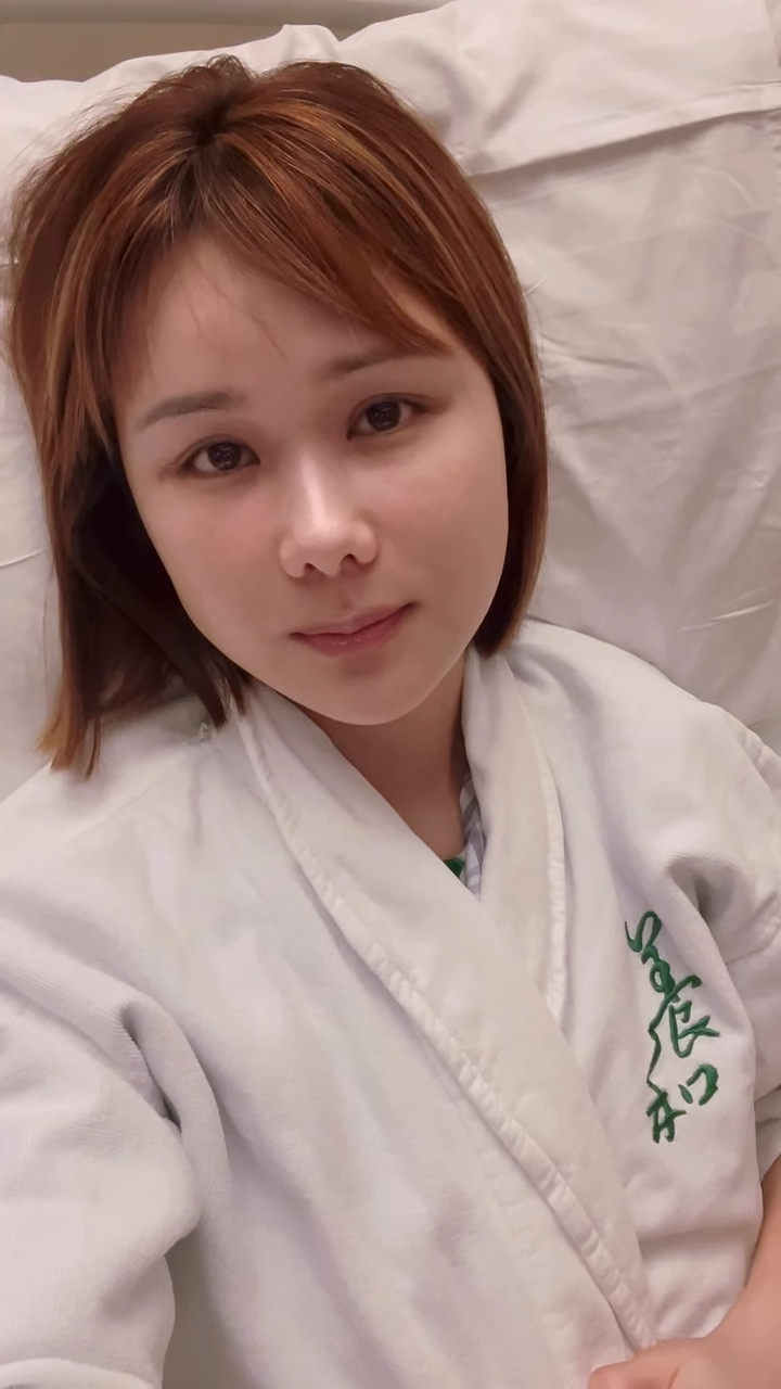劉思希早前突然「失聲」，自拍實況。