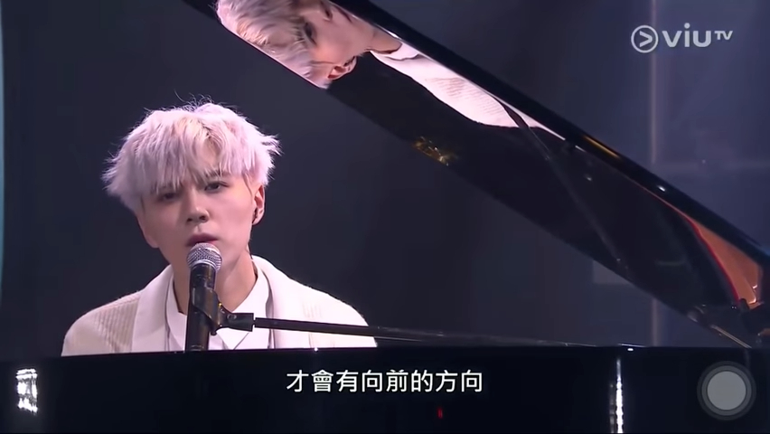 細貓在《造星》決賽表演原創歌《努力的孩子》。