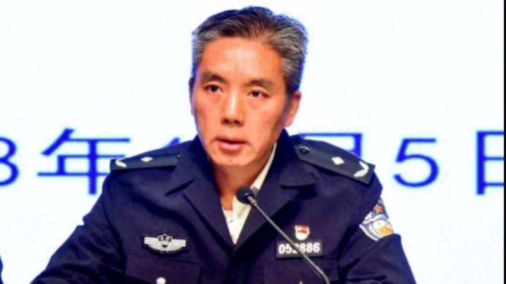 公安部原部長助理譚權，升任重慶副市長兼公安局局長。