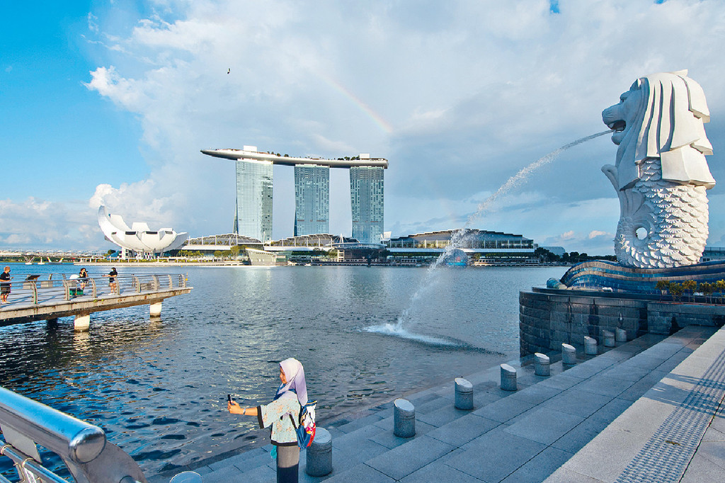 新加坡早於香港完全放開防疫，吸引港人前往