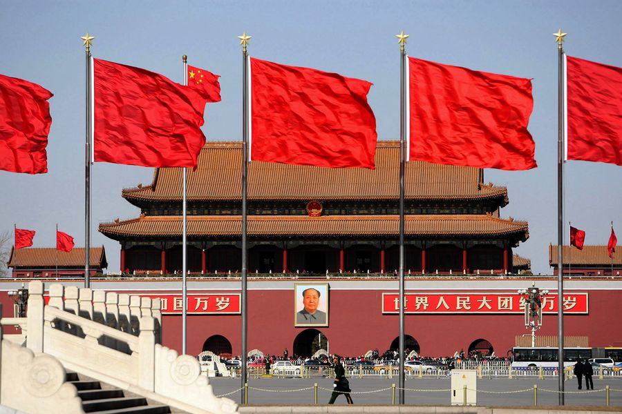 習近平在十八大執政之後，掀起史無前例的反腐敗風暴，同時亦加強中央集權。資料圖片