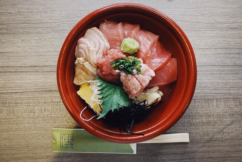 魚生飯賣相好正。