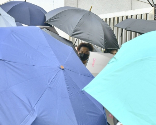 男被告羅敏聰（圖中戴口罩者）。資料圖片
