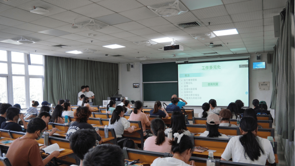香港海關招聘內地大學升學港生投考。香港海關