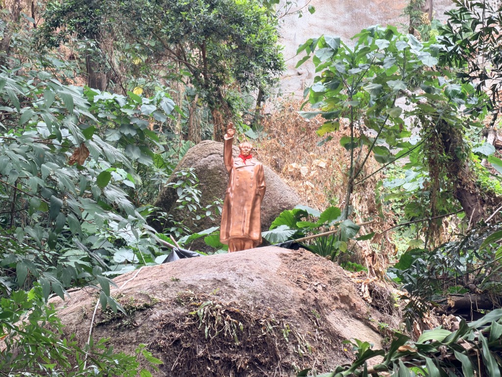主教山上的毛澤東像。 主教山上的毛澤東像。
