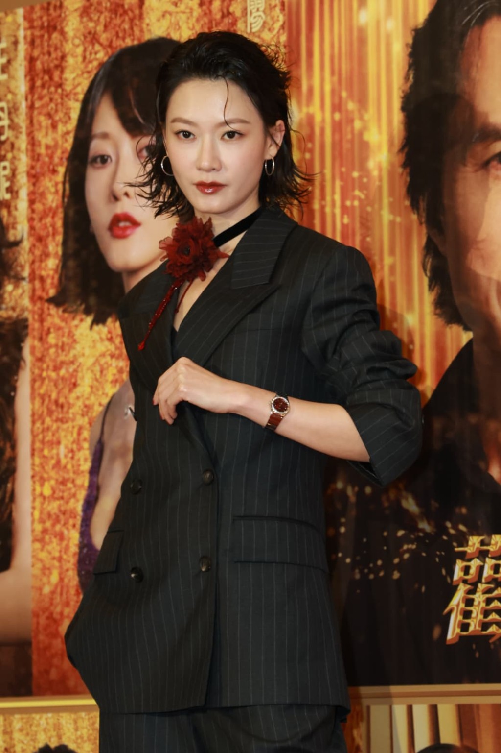 廖子妤演夜總會公關領班。