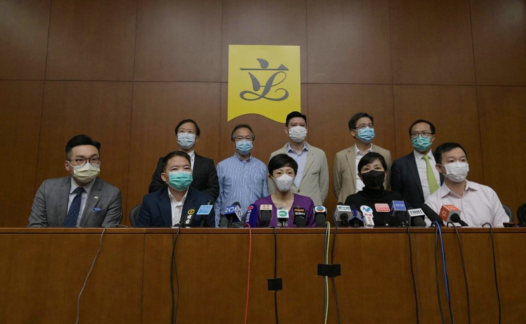 民主派質疑中央干涉特區事務。