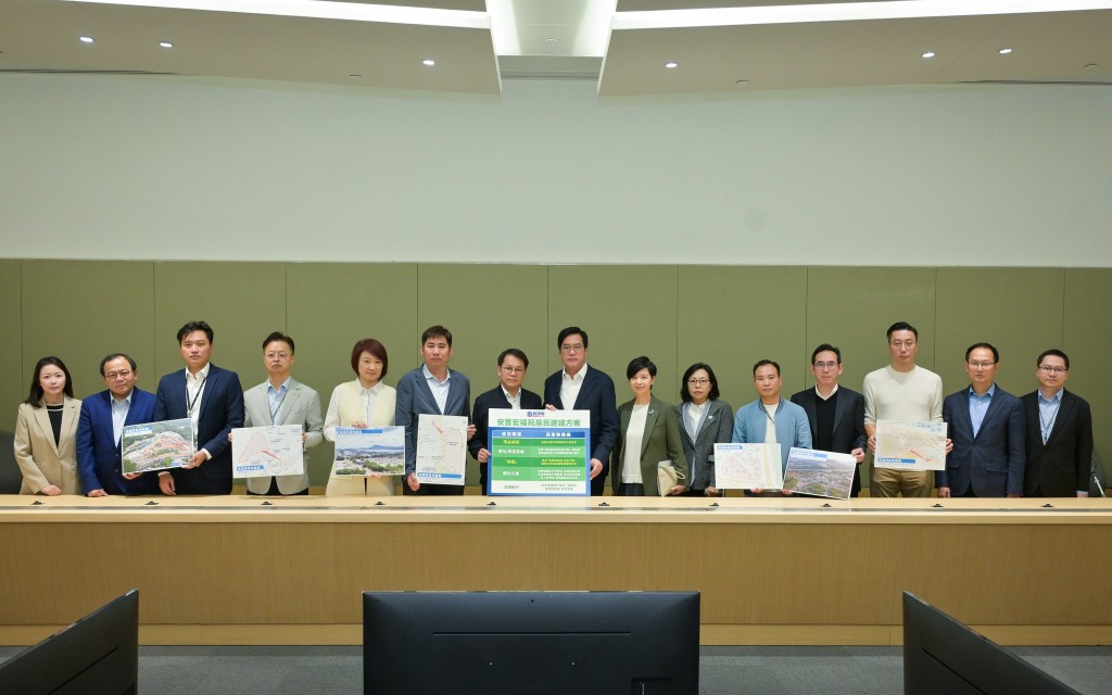 民建聯約見財政司副司長黃偉綸提交宏福苑重建方案建議。資料圖片 民建聯約見財政司副司長黃偉綸提交宏福苑重建方案建議。資料圖片