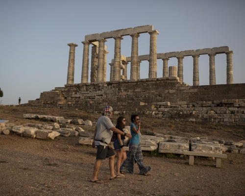 雅典衛城已在周一重開。AP