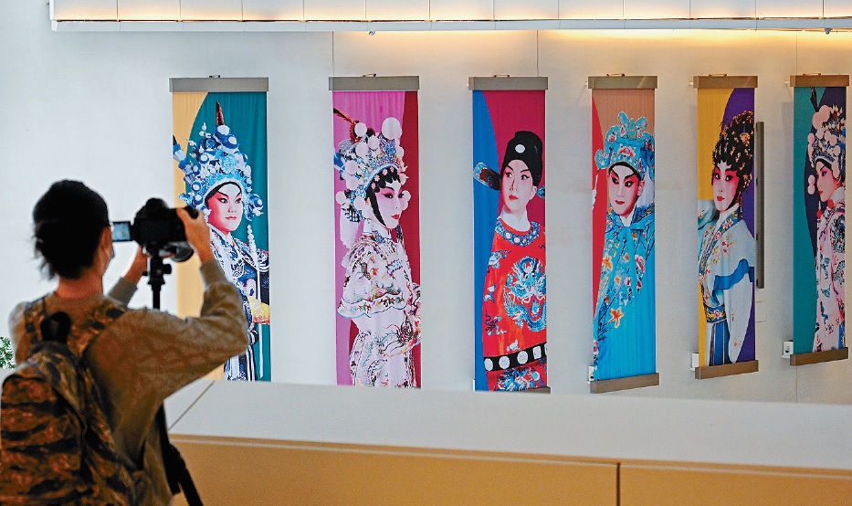 文化艺术产业是香港未来发展出路之一，故不同院校近年都积极发展相关课程。