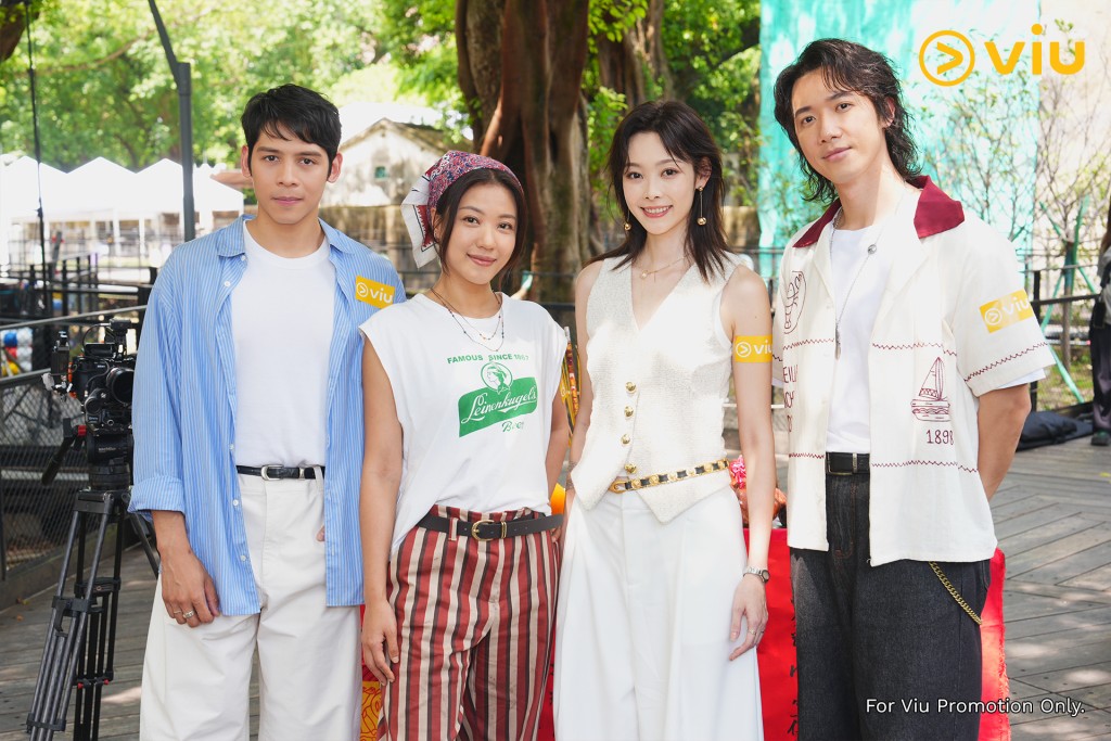 除了Stanley、芯駖,還有劉漪琳(Eliz)和馬檇鏗(Roberto)。 除了Stanley、芯駖,還有劉漪琳(Eliz)和馬檇鏗(Roberto)。