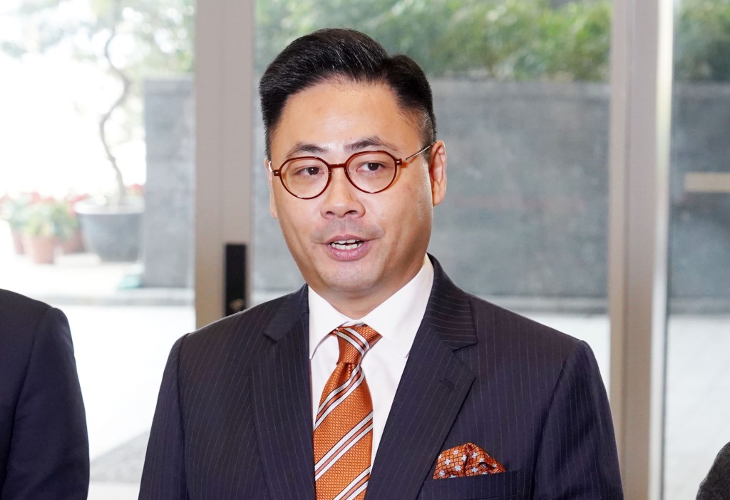 政府同時委任葉傲冬為藝發局副主席。