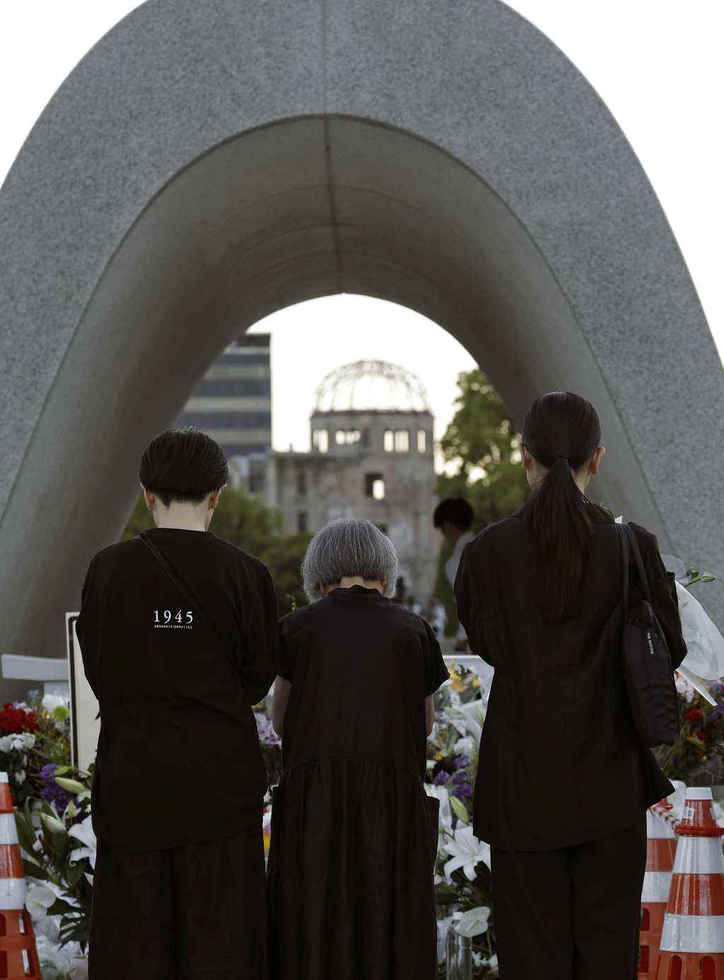 广岛原爆81周年,高市早苗称日本肩负“无核世界”使命,重申无核三原则。美联社 广岛原爆81周年,高市早苗称日本肩负“无核世界”使命,重申无核三原则。美联社