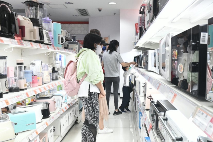 電器及其他未分類耐用消費品上升32.4%。