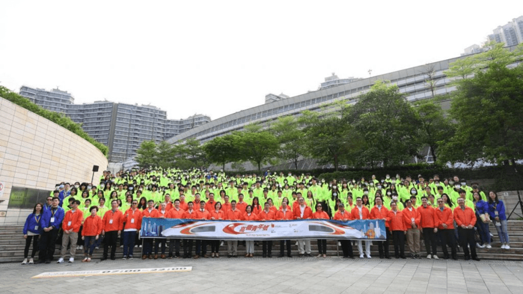 「高鐵青年號」今日(11日)在西九龍高鐵站舉行出發禮。青協圖片