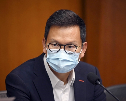 陳恒鑌指,政府應提供更多接種誘因。資料圖片
