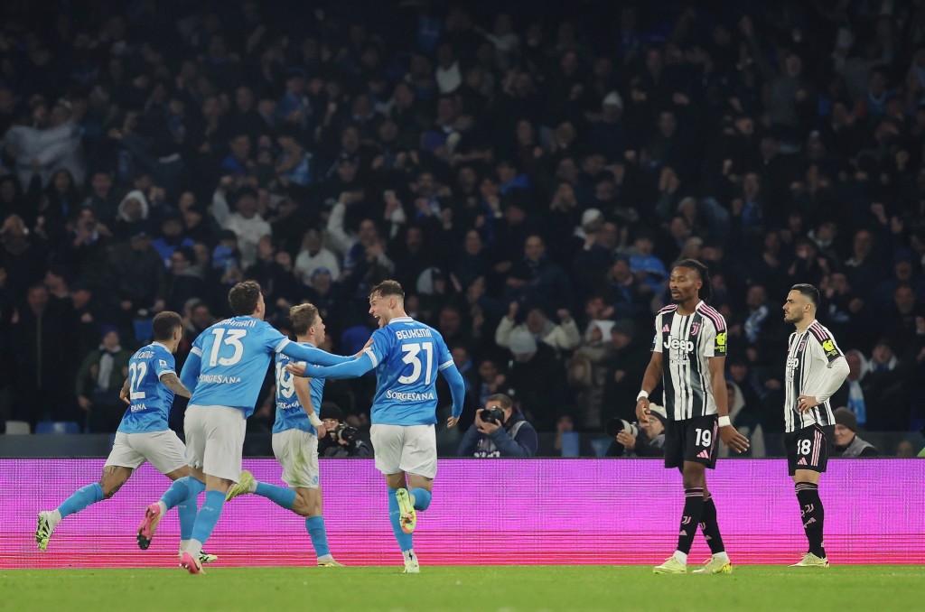 拿玻里2：1擊敗祖雲達斯。路透社