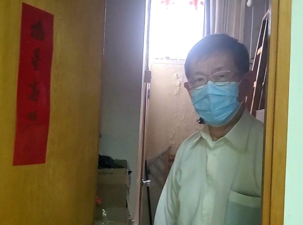 醫生歐陽傑初指，甚少擺放現金在診所。