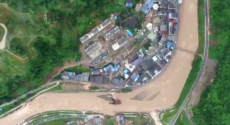 重慶石柱中益鄉遭大暴雨襲。網上截圖